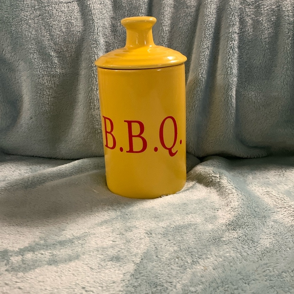 Yellow, vintage bar-b-que crock jar